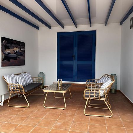 Apartamentos Burgao Caleta de Sebo Exteriör bild