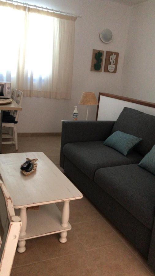 Apartamentos Burgao Caleta de Sebo Exteriör bild