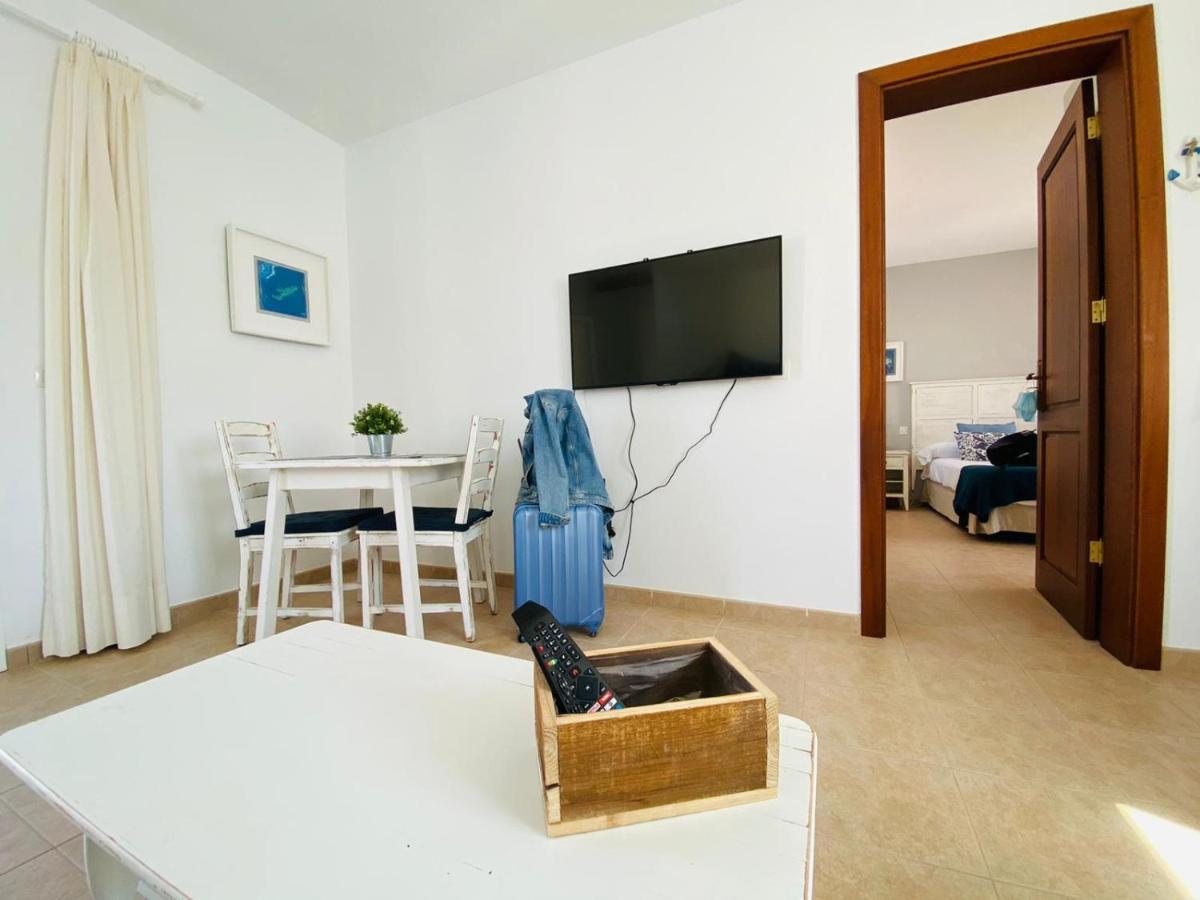 Apartamentos Burgao Caleta de Sebo Exteriör bild