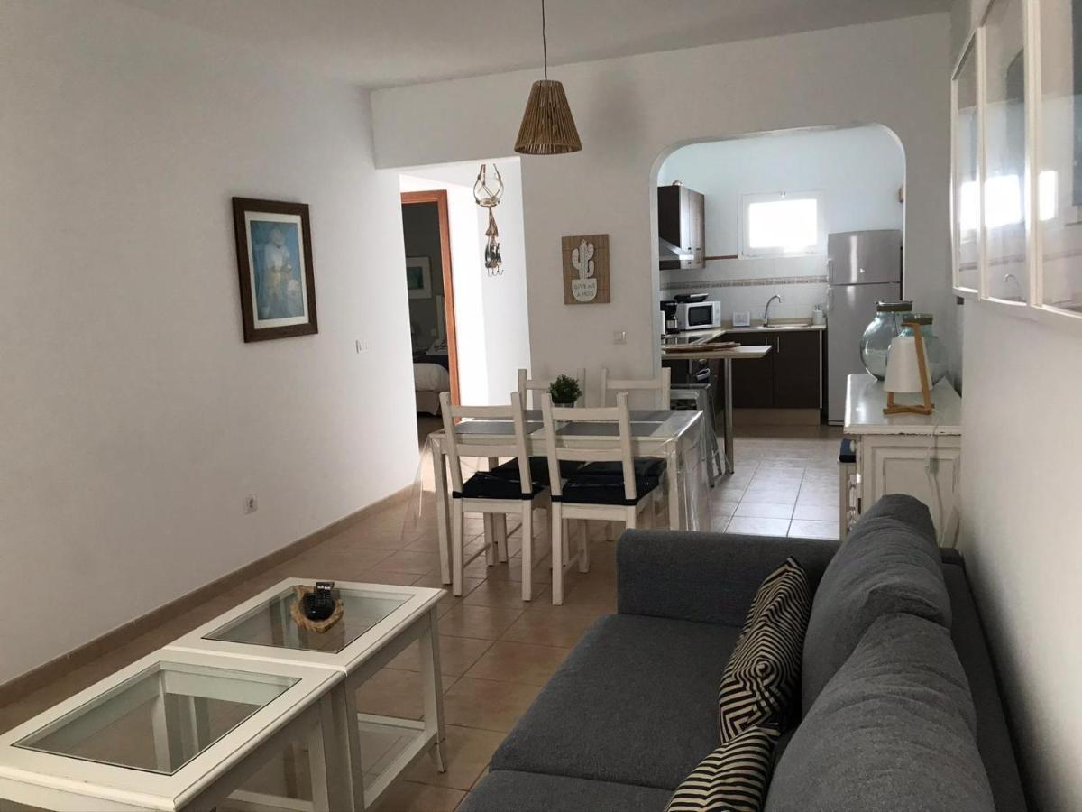 Apartamentos Burgao Caleta de Sebo Exteriör bild