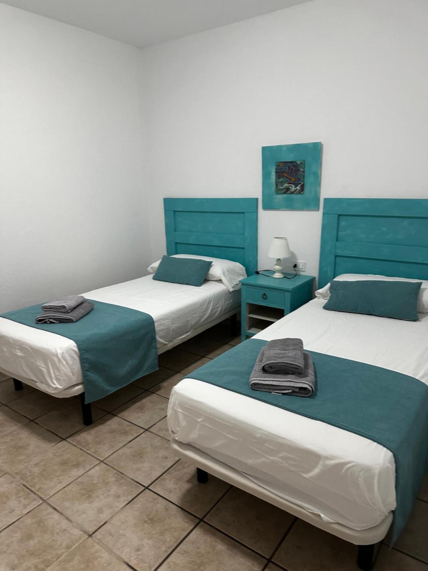 Apartamentos Burgao Caleta de Sebo Exteriör bild