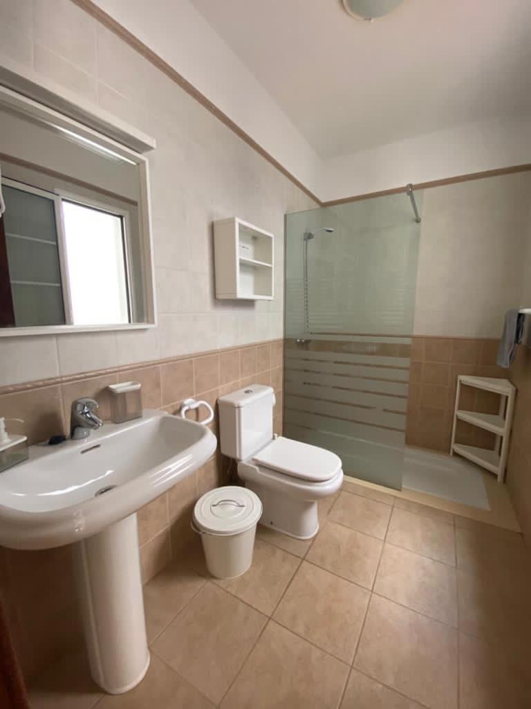 Apartamentos Burgao Caleta de Sebo Exteriör bild