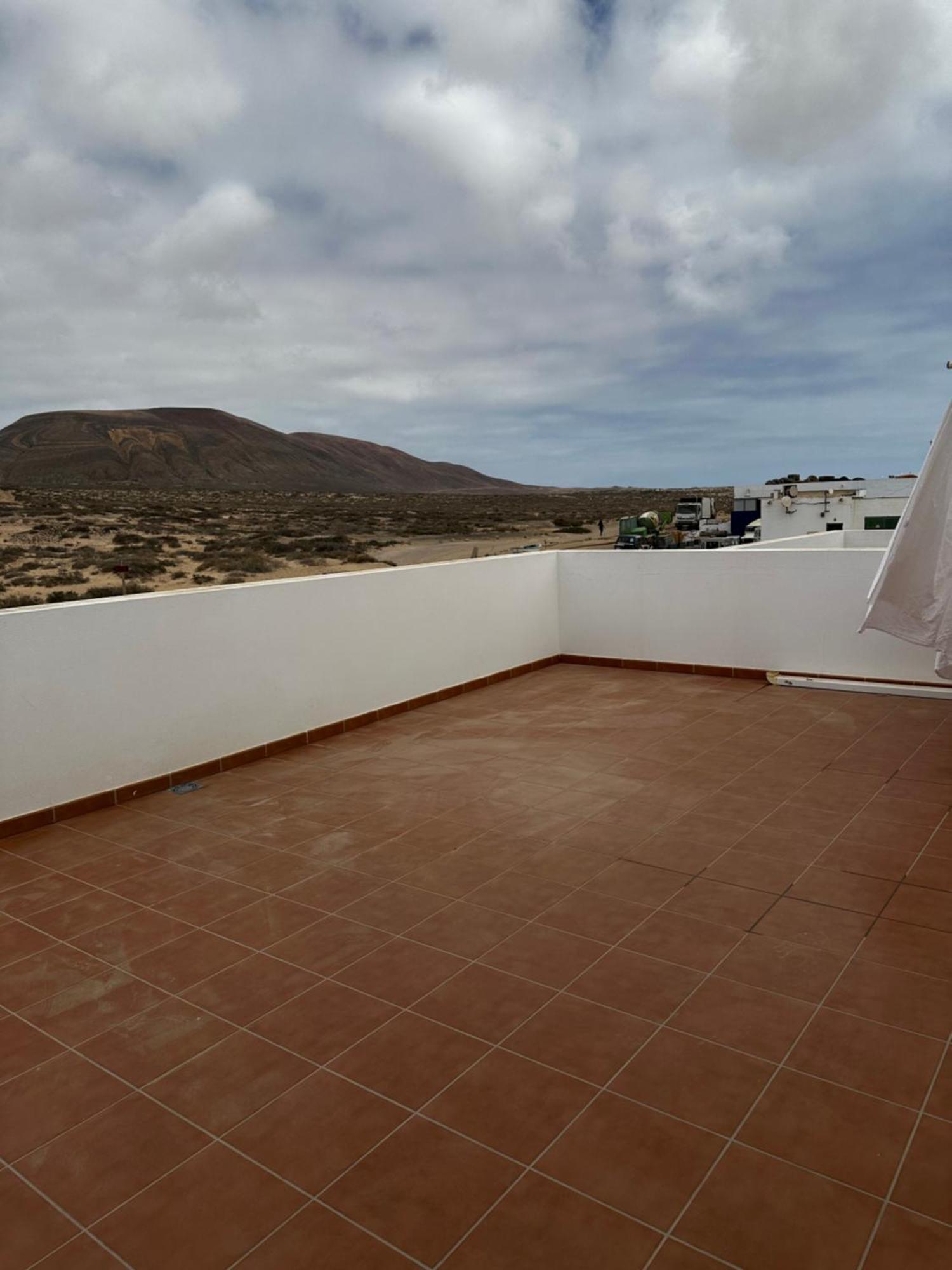 Apartamentos Burgao Caleta de Sebo Exteriör bild