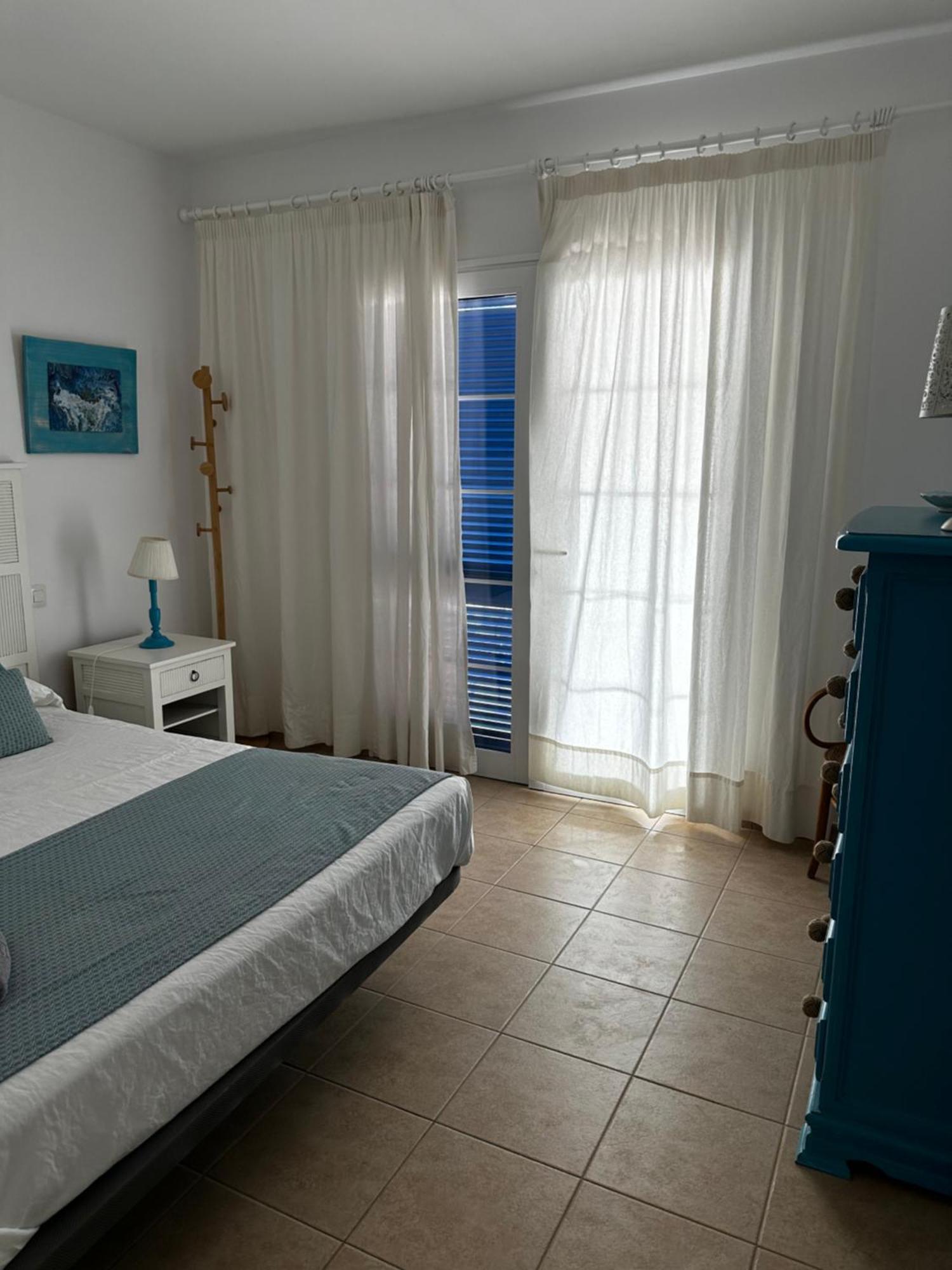 Apartamentos Burgao Caleta de Sebo Exteriör bild