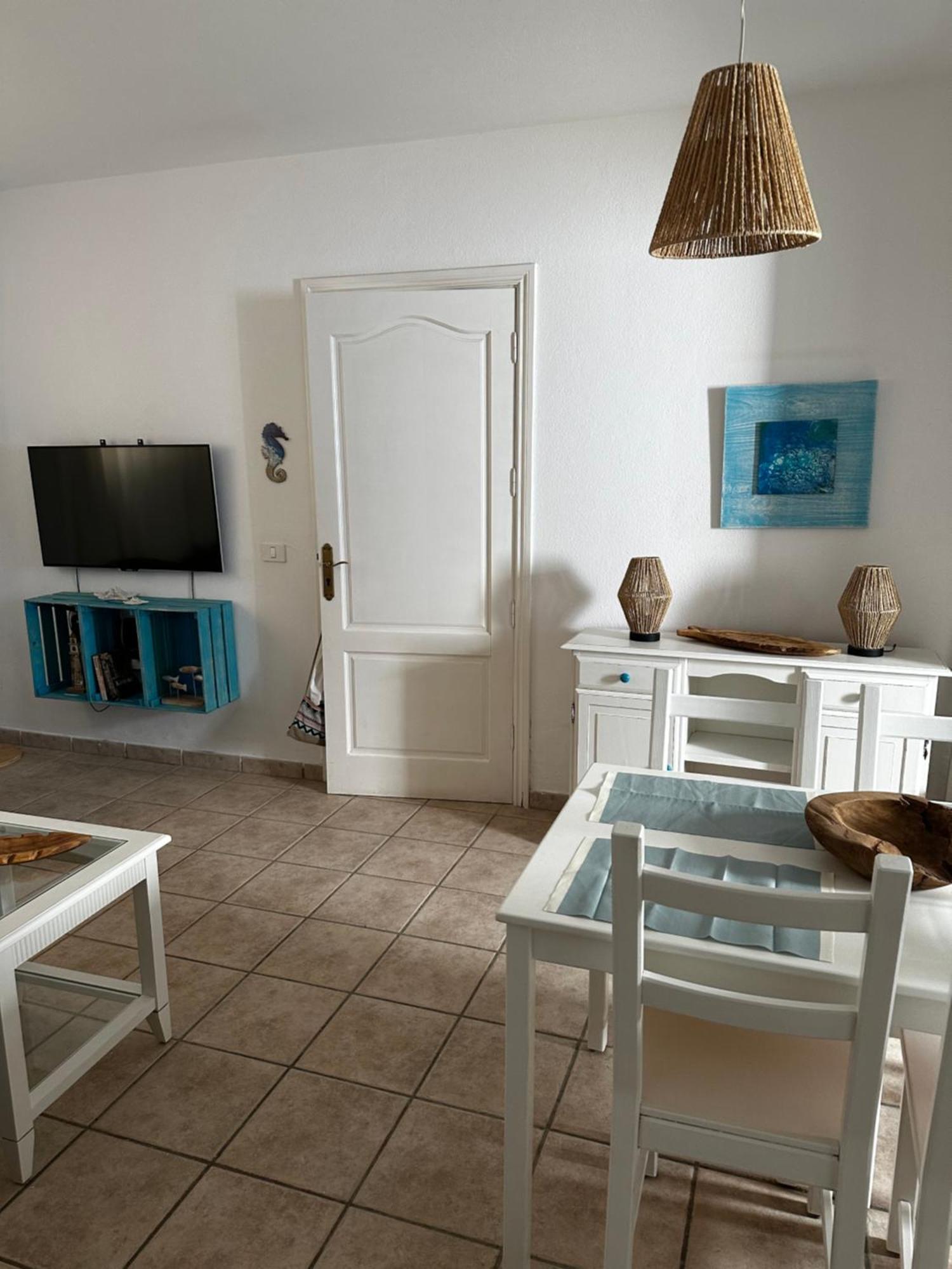 Apartamentos Burgao Caleta de Sebo Exteriör bild