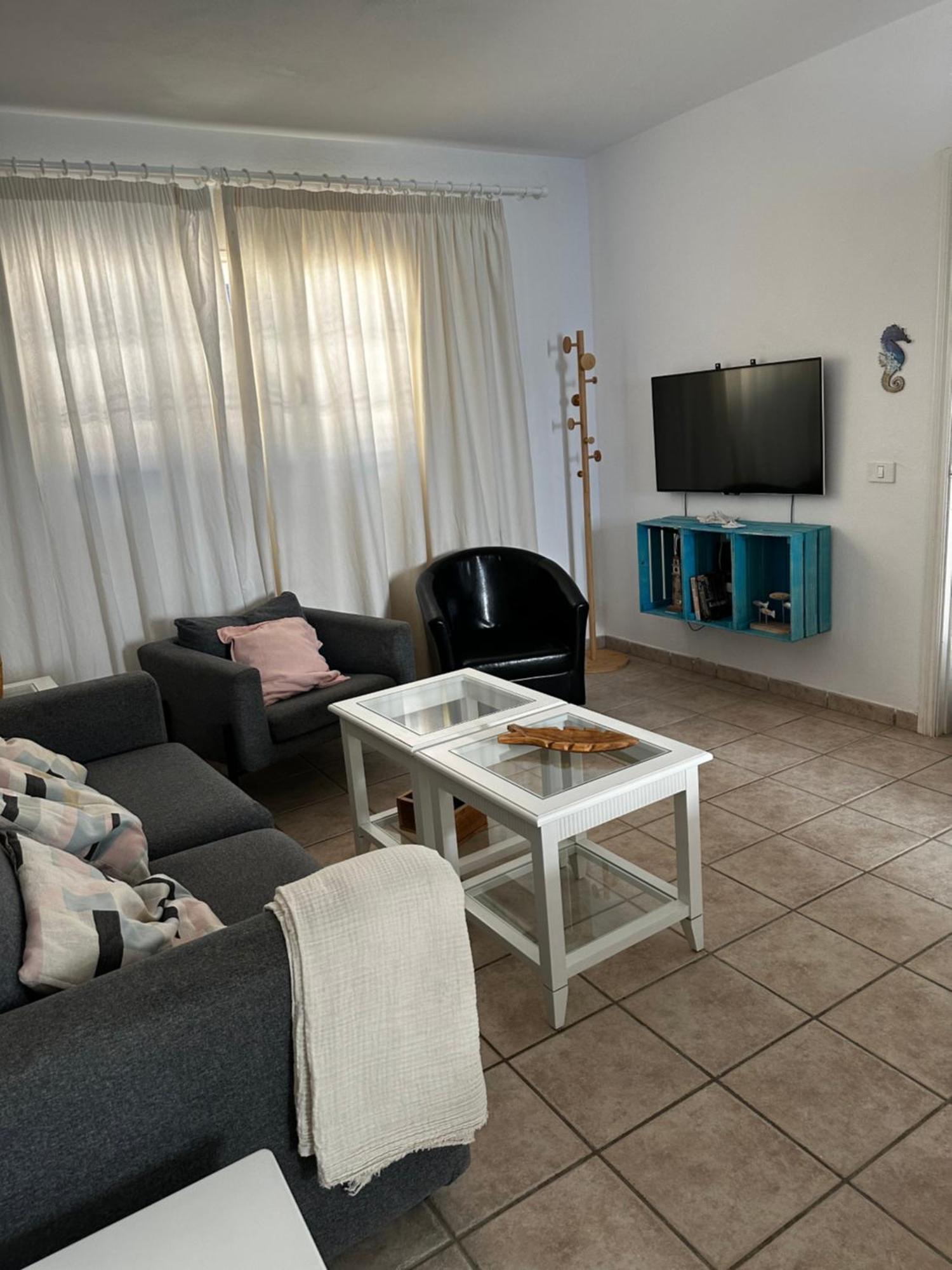 Apartamentos Burgao Caleta de Sebo Exteriör bild
