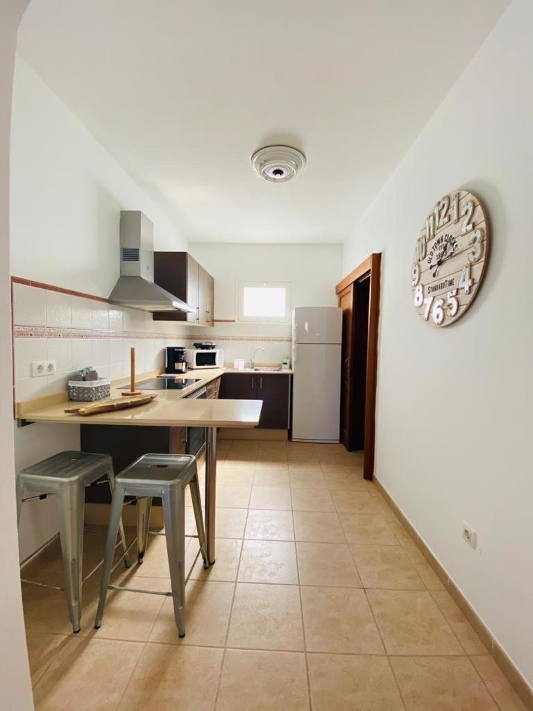 Apartamentos Burgao Caleta de Sebo Exteriör bild