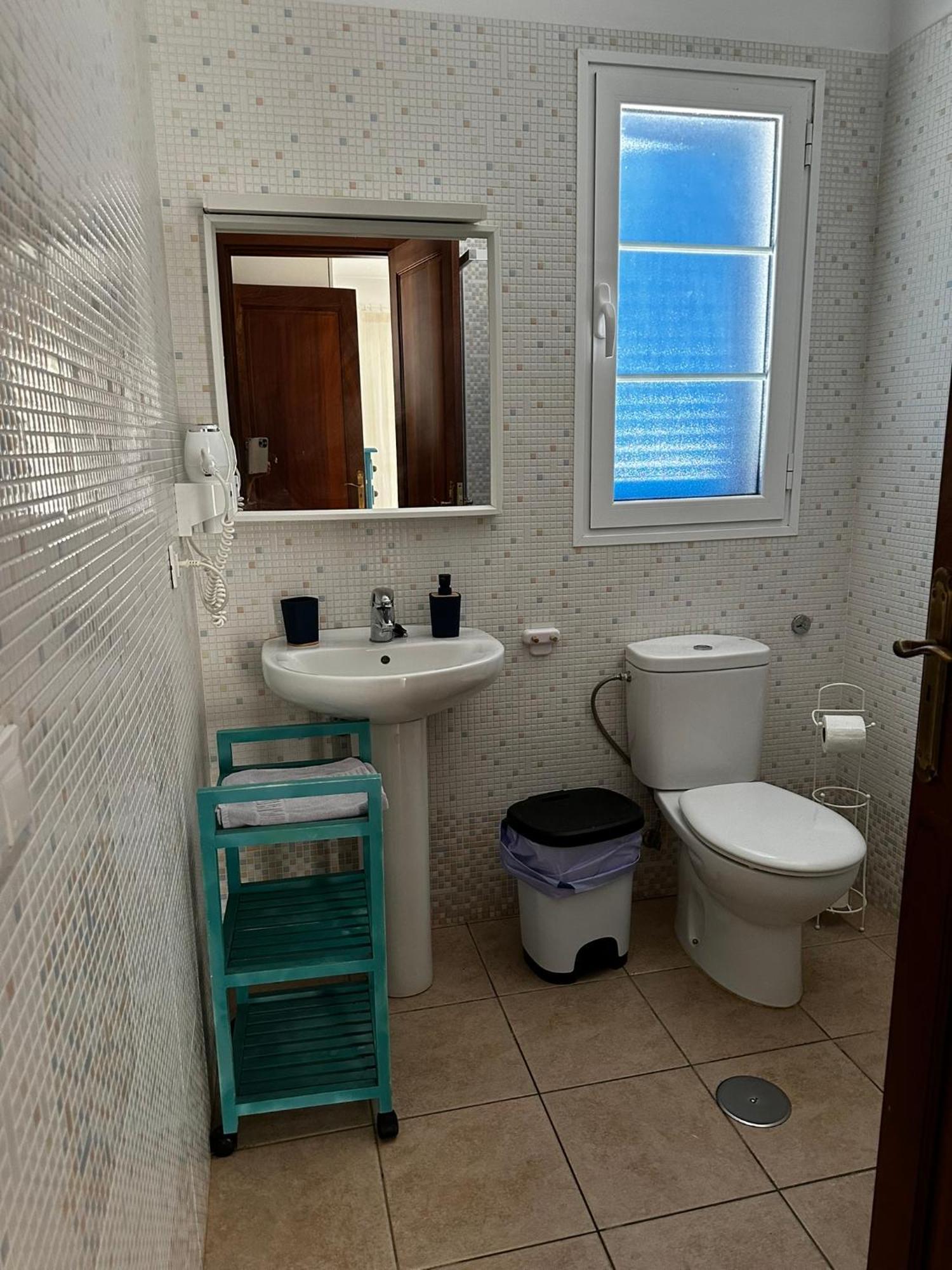 Apartamentos Burgao Caleta de Sebo Exteriör bild