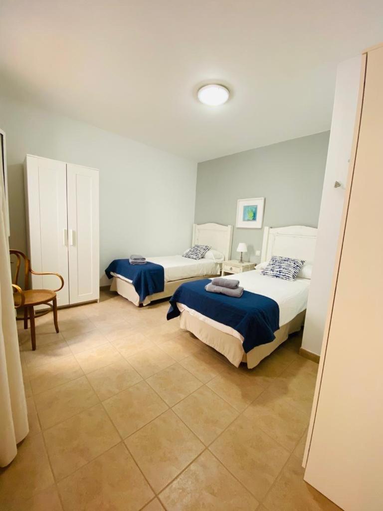 Apartamentos Burgao Caleta de Sebo Exteriör bild