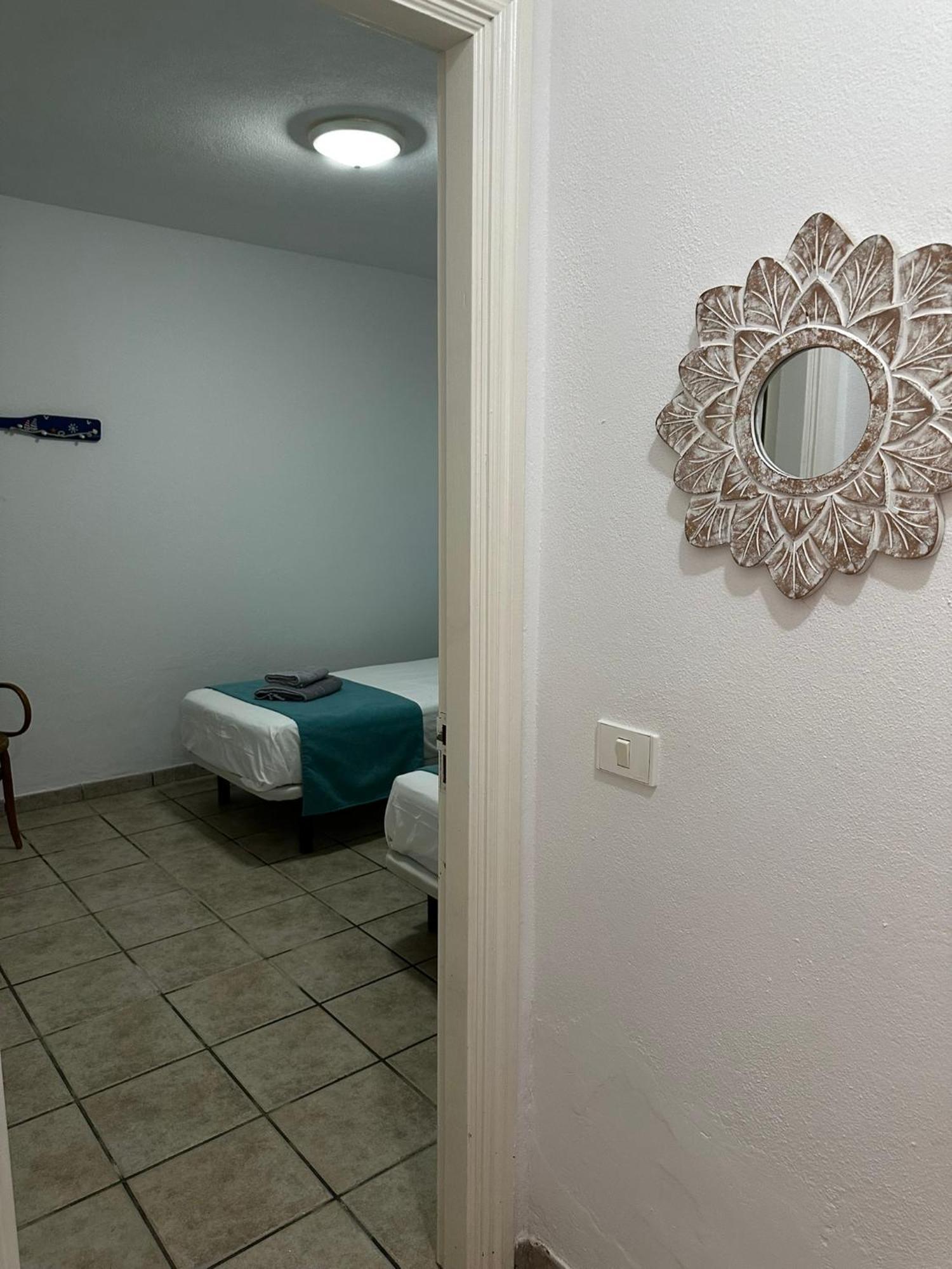 Apartamentos Burgao Caleta de Sebo Exteriör bild